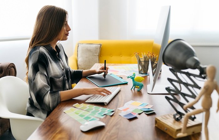 Online vs Offline interior design courses